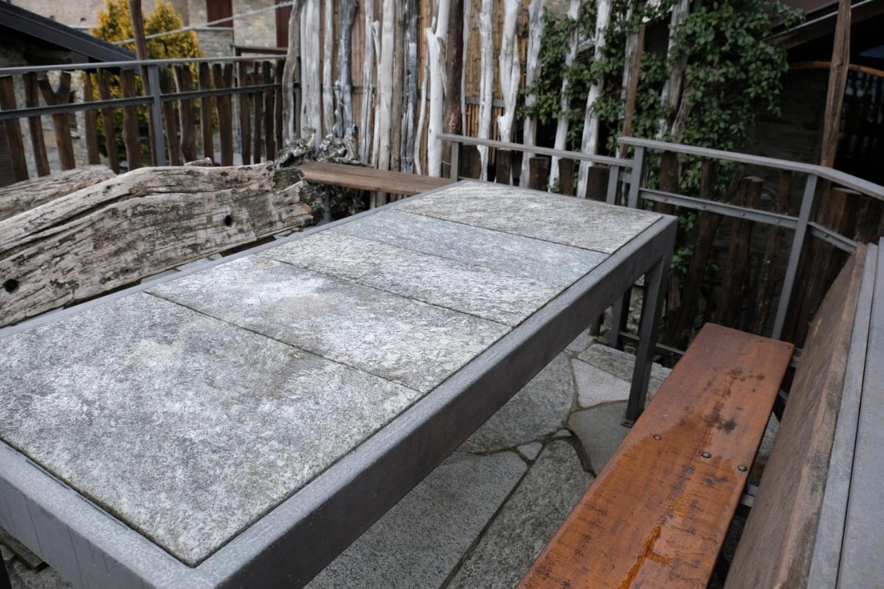 Appartamenti Montemezzo Le Case In Pietra Sorico Exterior photo